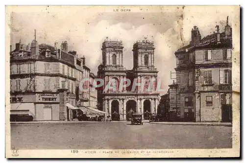Cartes postales Auch place de la mairie et la cathedrale