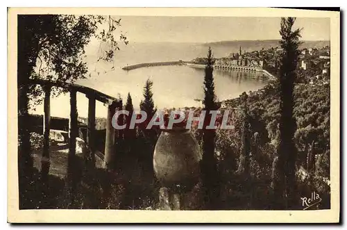 Cartes postales Menton vue d'ensemble prise de la Frontiere Italienne