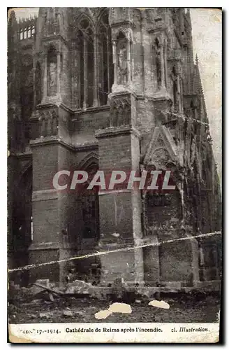 Cartes postales Cathedrale de Reims apres l'Incendie