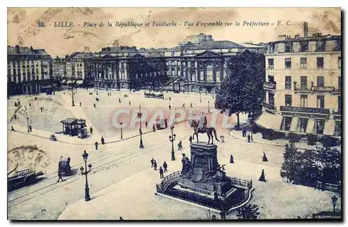 Cartes postales Lille Place de la Republique et Faidherbe vue d'ensemble sur la Prefecture