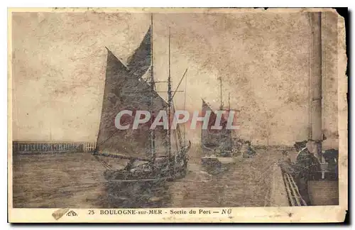 Cartes postales Boulogne sur Mer Sortie du Port Bateaux