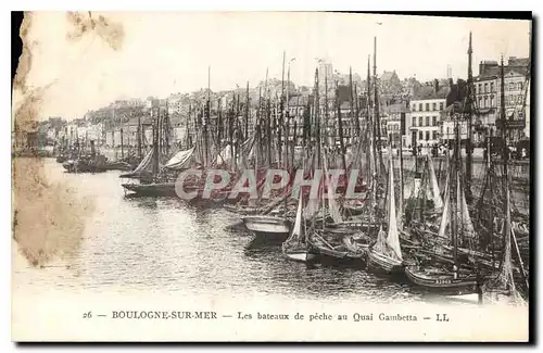 Cartes postales Boulogne sur Mer les Bateaux de peche au Quai Gambetta