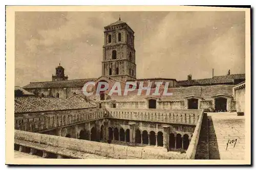 Cartes postales Arles Bouches du Rhone Cloitre de St Trophime et Clocher de la Cathedrale