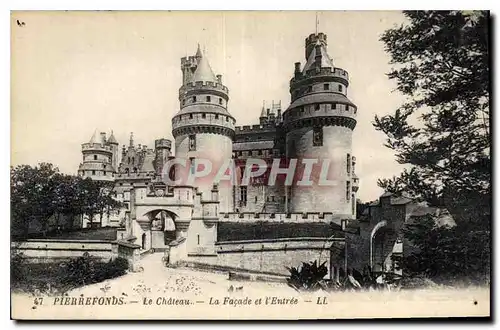 Ansichtskarte AK Pierrefonds Le Chateau la facade et l'Entree