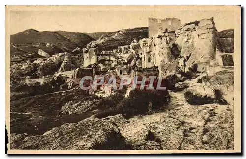 Cartes postales Les Baux Bouches du Rhone Ensemble des Ruines de l'Ancien Hopital Saint Blaise et du Chateau des