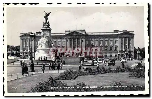 Cartes postales Buckingham palace and queen Victoria memorial London
