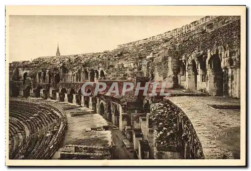 Cartes postales La Douce France Nimes Gard L'Interieur des arenes Galeries et Gradins