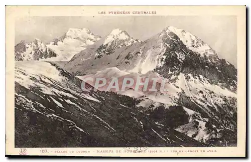 Ansichtskarte AK Les Pyrenees Centrales Vallee du Louron Massif de Hourgade vue generale en avril