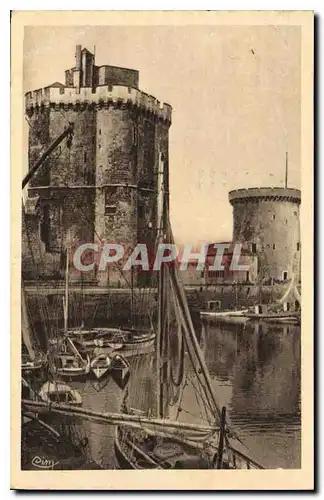 Cartes postales La Rochelle Char Mar En Flanant sur le Port Bateau