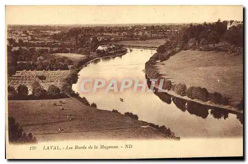 Ansichtskarte AK Laval les Bords de la Mayenne