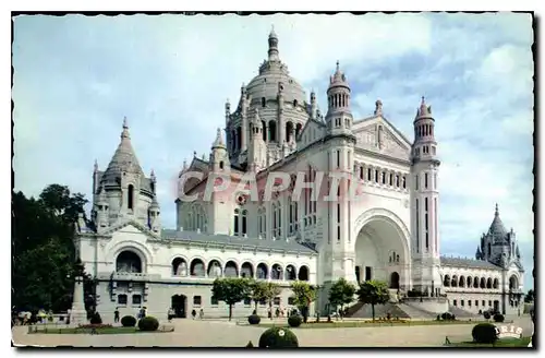 Cartes postales Lisieux vue vers la Basilique