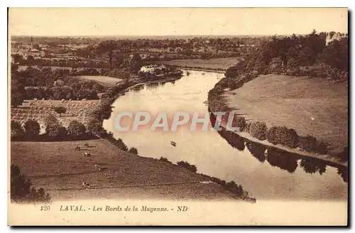 Ansichtskarte AK Laval les Bords de la Mayenne