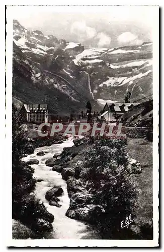 Cartes postales Gavarnie Hautes Pyrenees Le Gave et le Cirque vus du Village