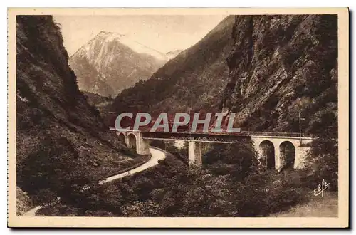 Cartes postales Cauterets Pont de Meyabat et le Peguere