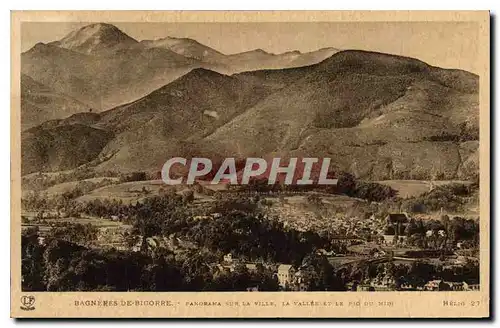 Cartes postales Bagneres de Bigorre Panorama sur la Ville la Vallee et le Pic du Midi