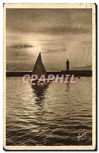 Cartes postales Cannes Alpes Maritimes coucher de Soleil sur le Port