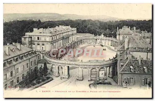 Cartes postales Nancy Hemicycle de la Carriere et Palais du Gouvernement