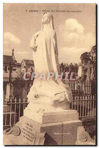 Ansichtskarte AK Lisieux Statue Ste Therese au cimetiere