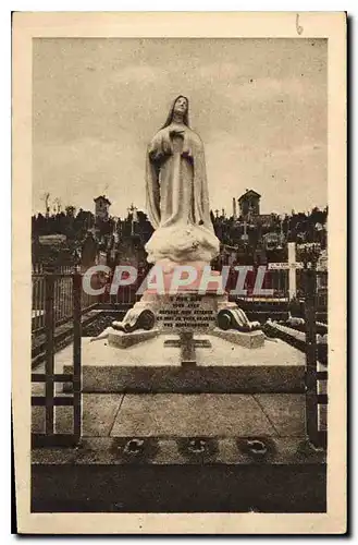 Ansichtskarte AK Monument eleve au Cimetiere des Carmelites de Lisieux a l'emplacement de la derniere tombe de Sa