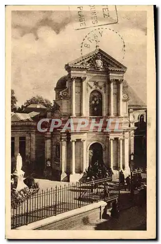 Cartes postales La Chapelle des Carmelites de Lisieux la Facade