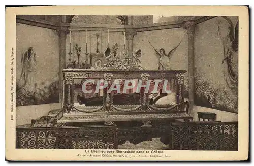 Cartes postales La Bienheureuse Bernadette dans sa Chasse