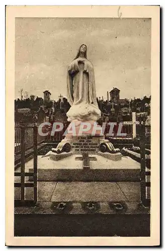 Ansichtskarte AK Monument eleve au Cimetiere des Carmelites de Lisieux