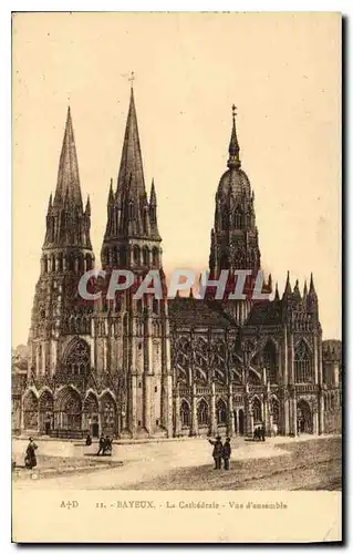 Cartes postales Bayeux La Cathedrale vue d'ensemble