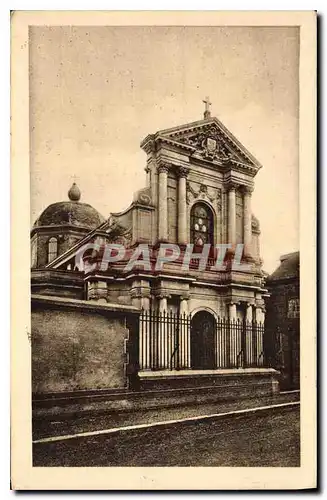 Ansichtskarte AK La Chapelle des Carmelites de Lisieux La Facade