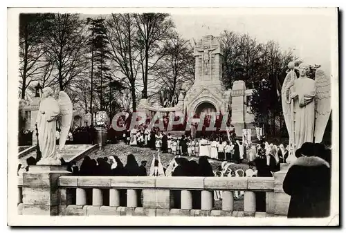 Ansichtskarte AK Lisieux Chemin de Croix de la Basilique