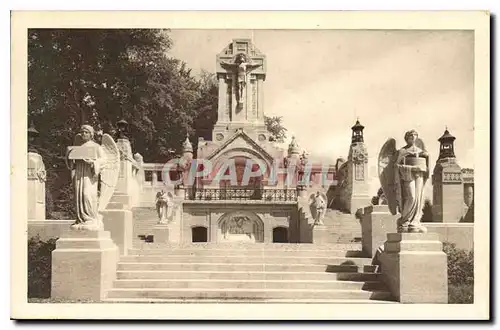 Ansichtskarte AK La Basilique de Lisieux Le Chemin de Croix exterieur Le Calvaire