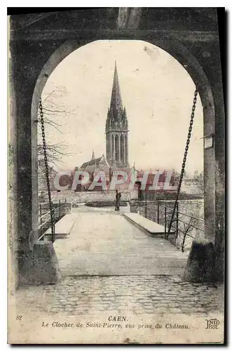 Cartes postales Caen Le Clocher de Saint Pierre vue prose du Chateau