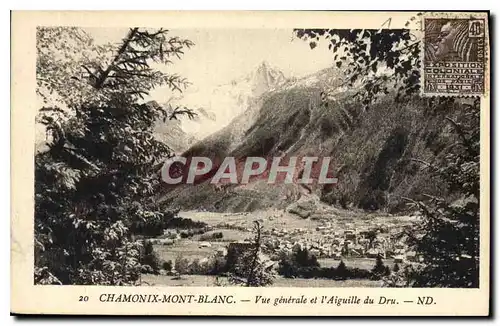 Cartes postales Chamonix Mont Blanc Vue generale et l'Aiguille du Dru