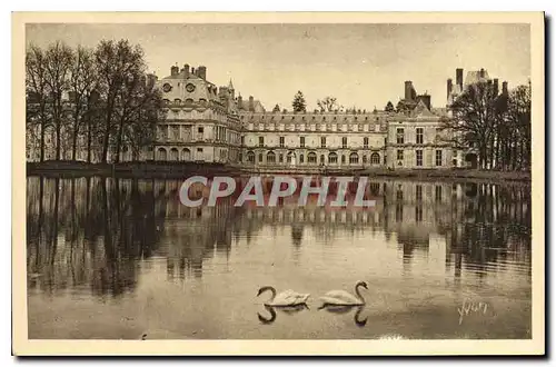 Ansichtskarte AK Palais de Fontainebleau Facade du Palais sur l'Etang des Carpes