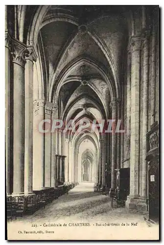 Ansichtskarte AK Cathedrale de Chartres Bas Cote droit de la Nef