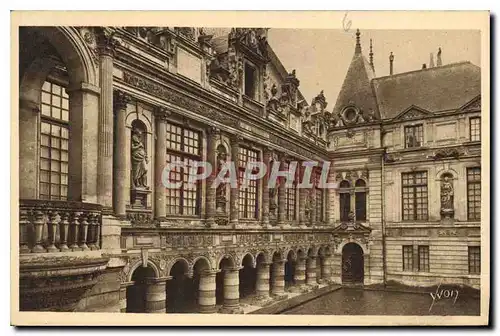 Cartes postales La Douce France La Rochelle cour interieure de l'Hotel de Ville