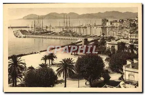 Cartes postales Cannes Le Jetee et l'Esterel