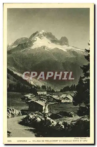 Cartes postales Chamonix Village de Trelechamp et Aiguille Verte et Dru