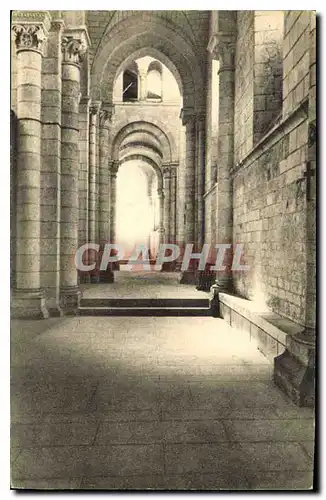 Cartes postales Fontgombault l'eglise abbatiale le Bas Cote Sud et le Deambulatoire