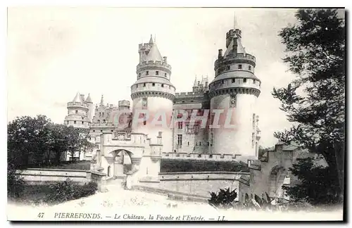 Ansichtskarte AK Pierrefonds Le Chateau la Facade et l'Entree