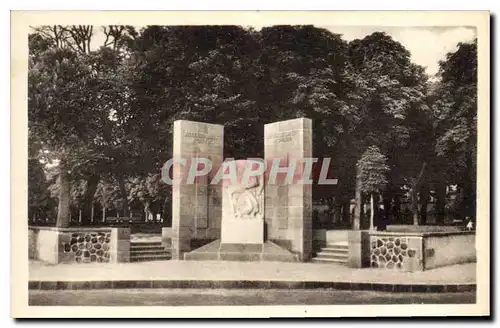 Cartes postales St Flour Monument du Docteur Mallet Raymond Coulon