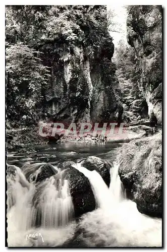 Cartes postales Vic sur Cere Cantal Le Pas de la Cere