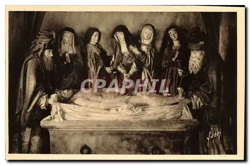 Cartes postales Salers Cantal Interieur de l'Eglise Mise au tombeau