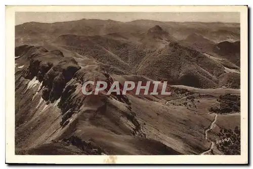 Cartes postales Au Sommet du Puy Mary Panorama sur le Puy Griou le Plomb du Cantal et les rochers de Peyre Arse