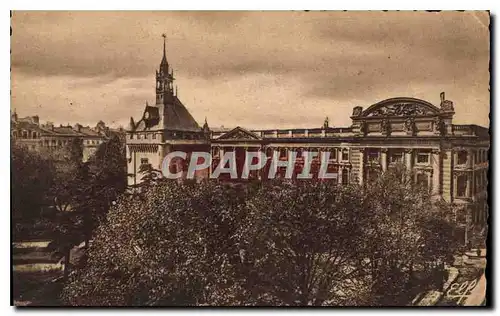 Ansichtskarte AK Toulouse Haute Garonne Facade Est du Capitole Donjon et Square