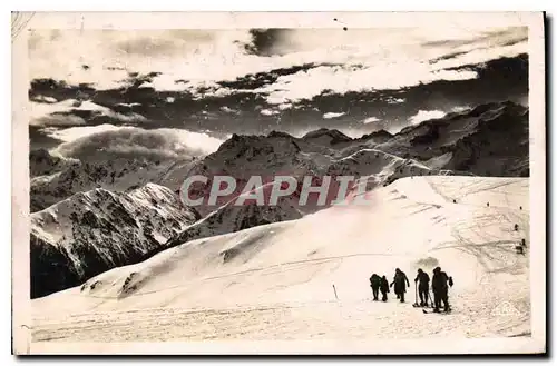 Cartes postales Luchon Reine des Pyrenees Superbagneres Vue sur les Monts Maudits