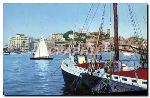 Ansichtskarte AK Cannes Vue sur le Suquet et le Quai Saint Pierre Bateaux