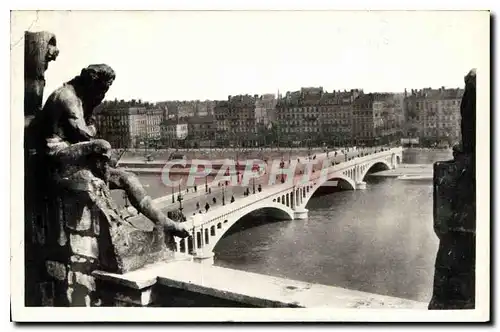 Ansichtskarte AK Lyon Pont Wilson vu du haut de l'Hotel Dieu