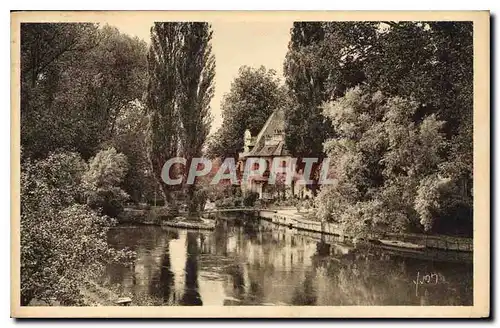 Cartes postales Environs de Fontainebleau S et M Les bords du Loing a Montigny