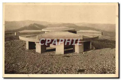 Ansichtskarte AK Lamalou les Bains Herault Foret des Ecrivains Anciens Combattants la Croix de Guerre