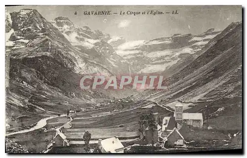 Cartes postales Gavarnie le Cirque et l'eglise